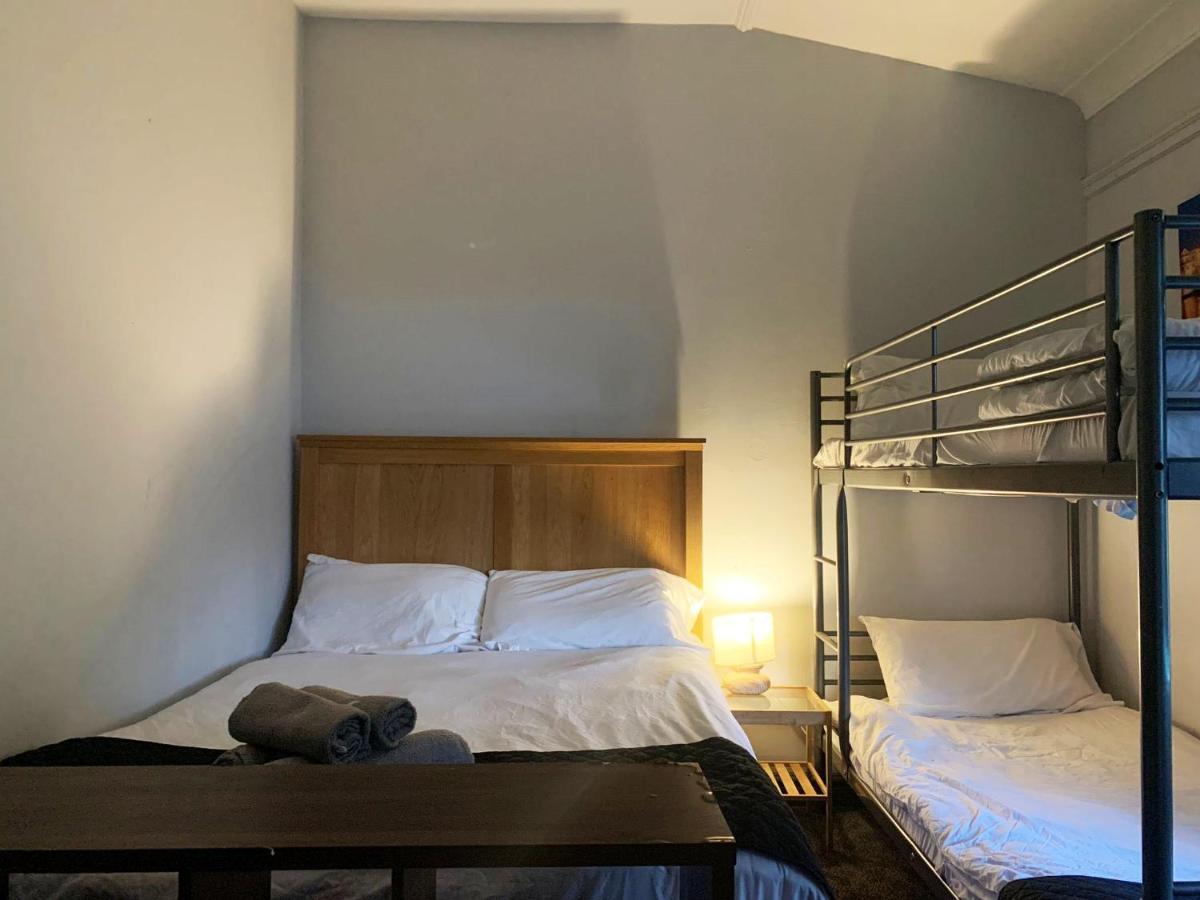 Gorton Mount Hotel 曼彻斯特 客房 照片
